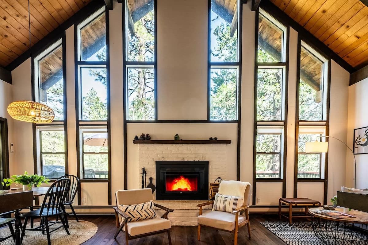 Cozy mountain arnold cabin with a hot tub and BBQ - Photo 4