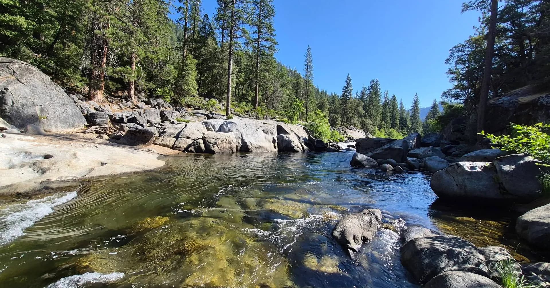 Scenic mountain views in Arnold CA, the perfect weekend getaway from San Francisco and the Bay Area